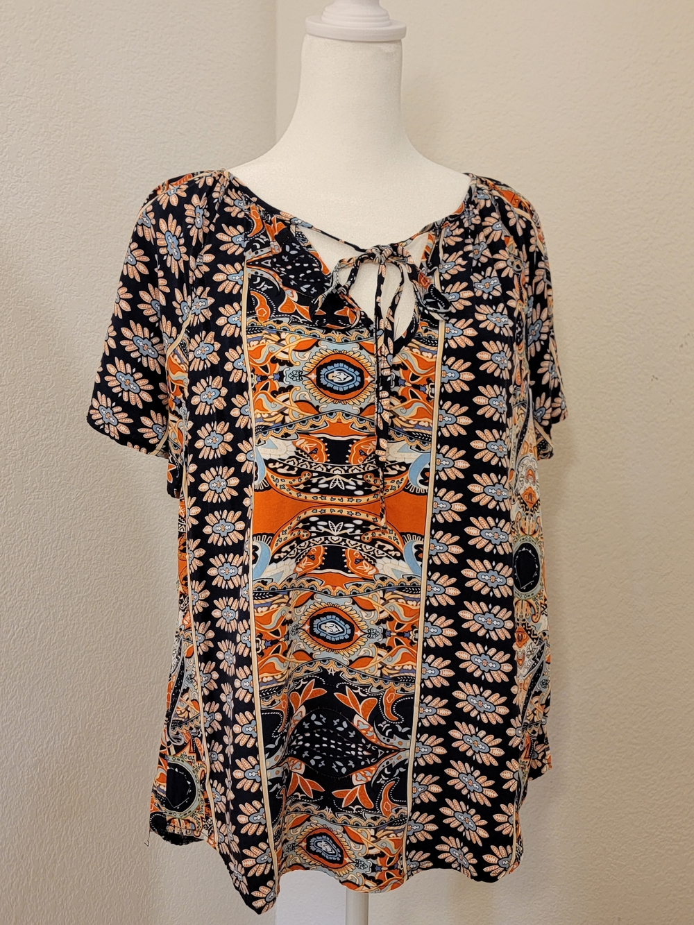 Boho Printed Tie-Neck Short Sleeve Blouse - Black & Orange - Large